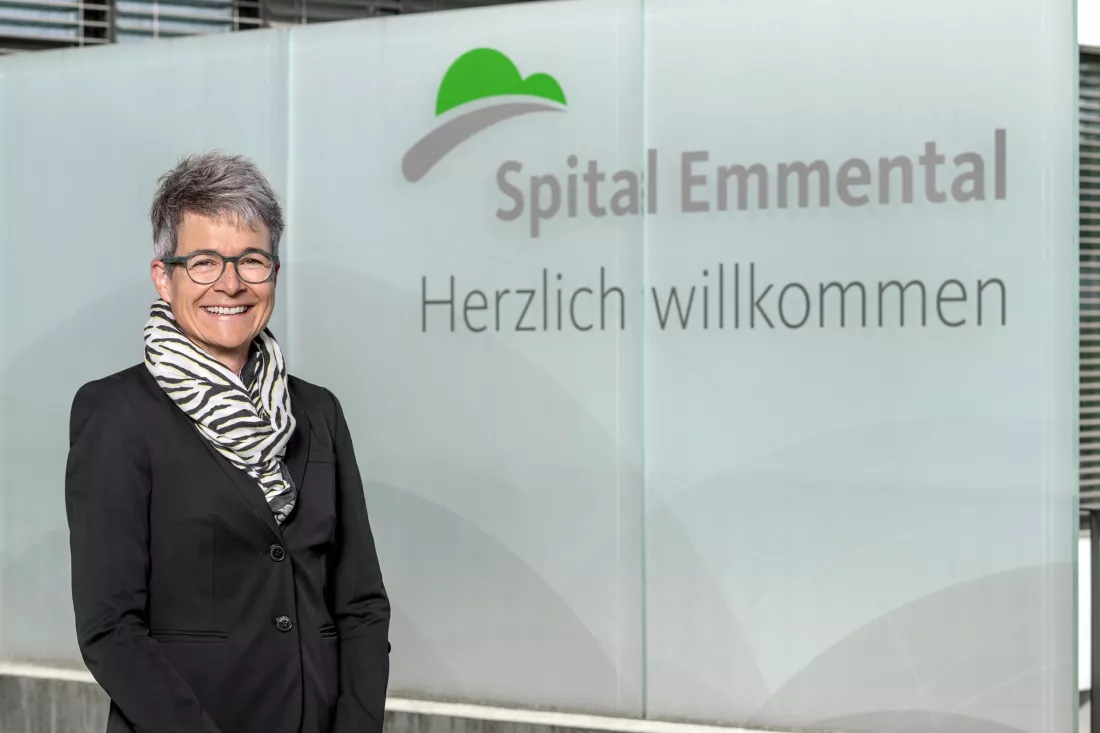 Regula_Feldmann_vor_Logo.jpg Regula_Feldmann_vor_Logo.jpg